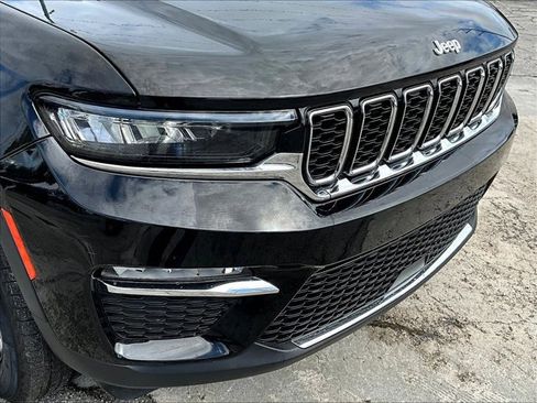 Used 2024 Jeep Grand Cherokee Limited image 29