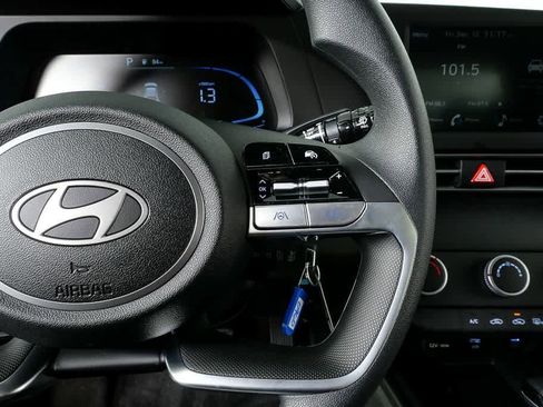 New 2026 Hyundai Elantra SE image 41