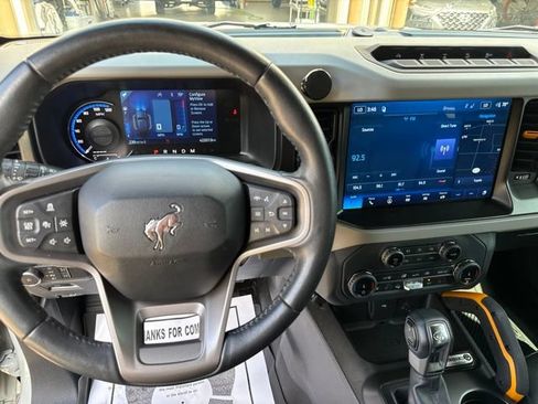 Used 2022 Ford Bronco Badlands AWD/4WD image 17