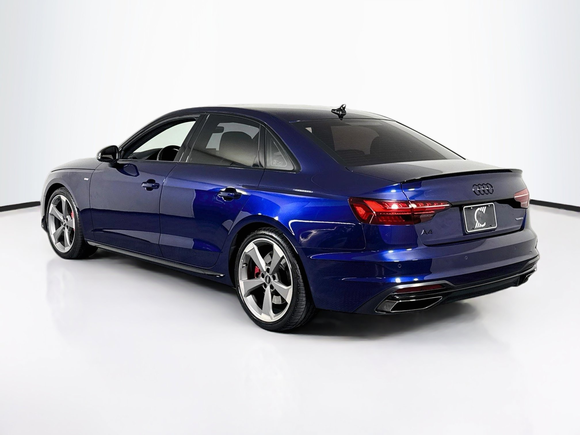Used 2023 Audi A4 2.0T Premium Plus w/ Premium Plus Package AWD/4WD image 3