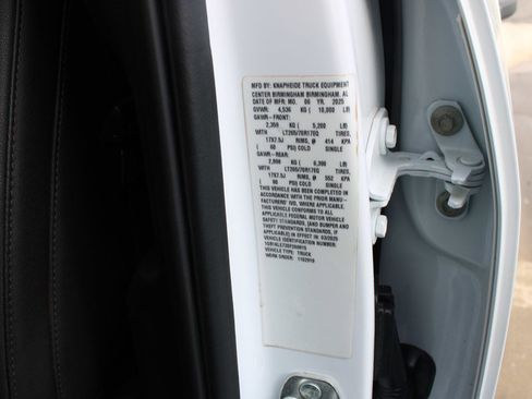 Used 2025 Chevrolet Silverado 2500 W/T w/ WT Convenience Package image 38