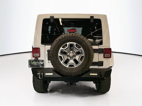 Used 2017 Jeep Wrangler Unlimited Sahara w/ Connectivity Group AWD/4WD image 7
