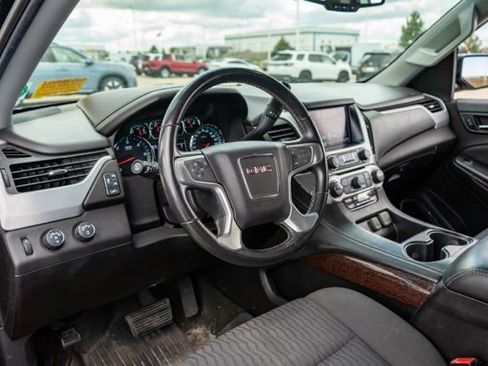 Used 2017 GMC Yukon XL SLE w/ SLE Value Package AWD/4WD image 13