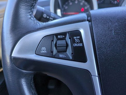 Used 2017 Chevrolet Equinox LT image 25