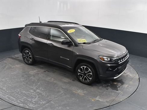 Used 2022 Jeep Compass Limited image 32