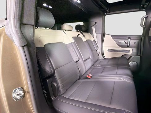Used 2026 GMC Hummer EV SUV AWD/4WD image 27