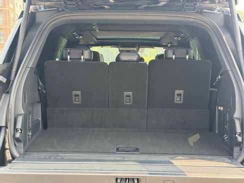 New 2025 Lincoln Navigator Reserve w/ Jet Appearance Package image 6