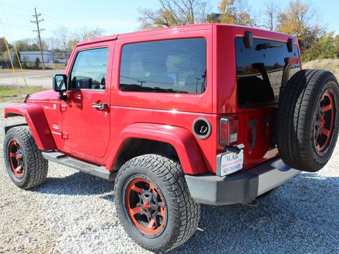 Used 2012 Jeep Wrangler Sahara w/ Dual Top Group image 3