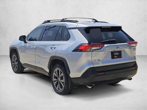 Used 2023 Toyota RAV4 XLE Premium AWD/4WD image 7