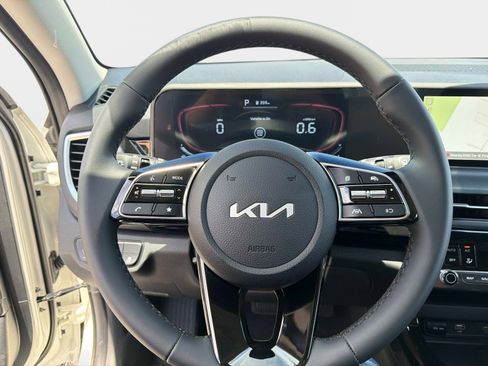 New 2026 Kia Seltos S FWD image 24