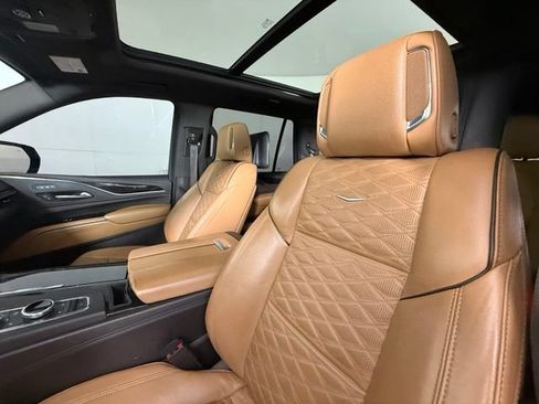 Used 2021 Cadillac Escalade Sport w/ Driver Assist Tech Package AWD/4WD image 6