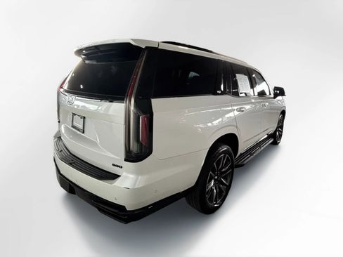 Used 2022 Cadillac Escalade Sport Platinum RWD image 4