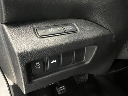 Used 2013 Nissan Altima 3.5 SV image 28