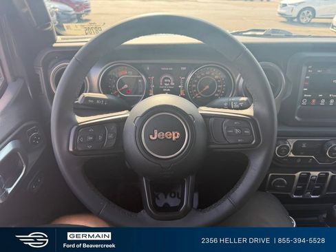 Used 2023 Jeep Gladiator Sport AWD/4WD image 22