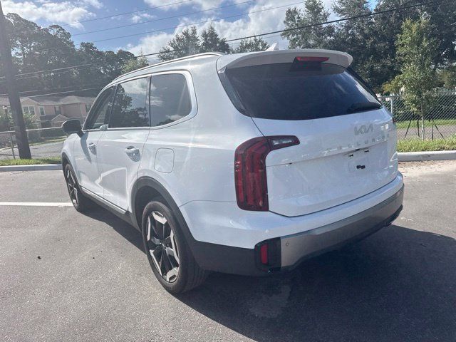 Used 2024 Kia Telluride S w/ S Sunroof Package FWD image 5
