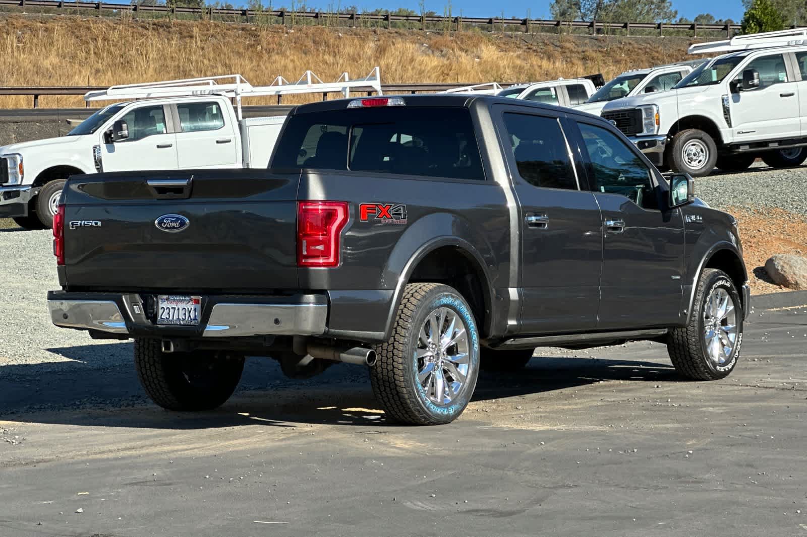 Used 2015 Ford F150 Lariat w/ Equipment Group 502A Luxury AWD/4WD image 4