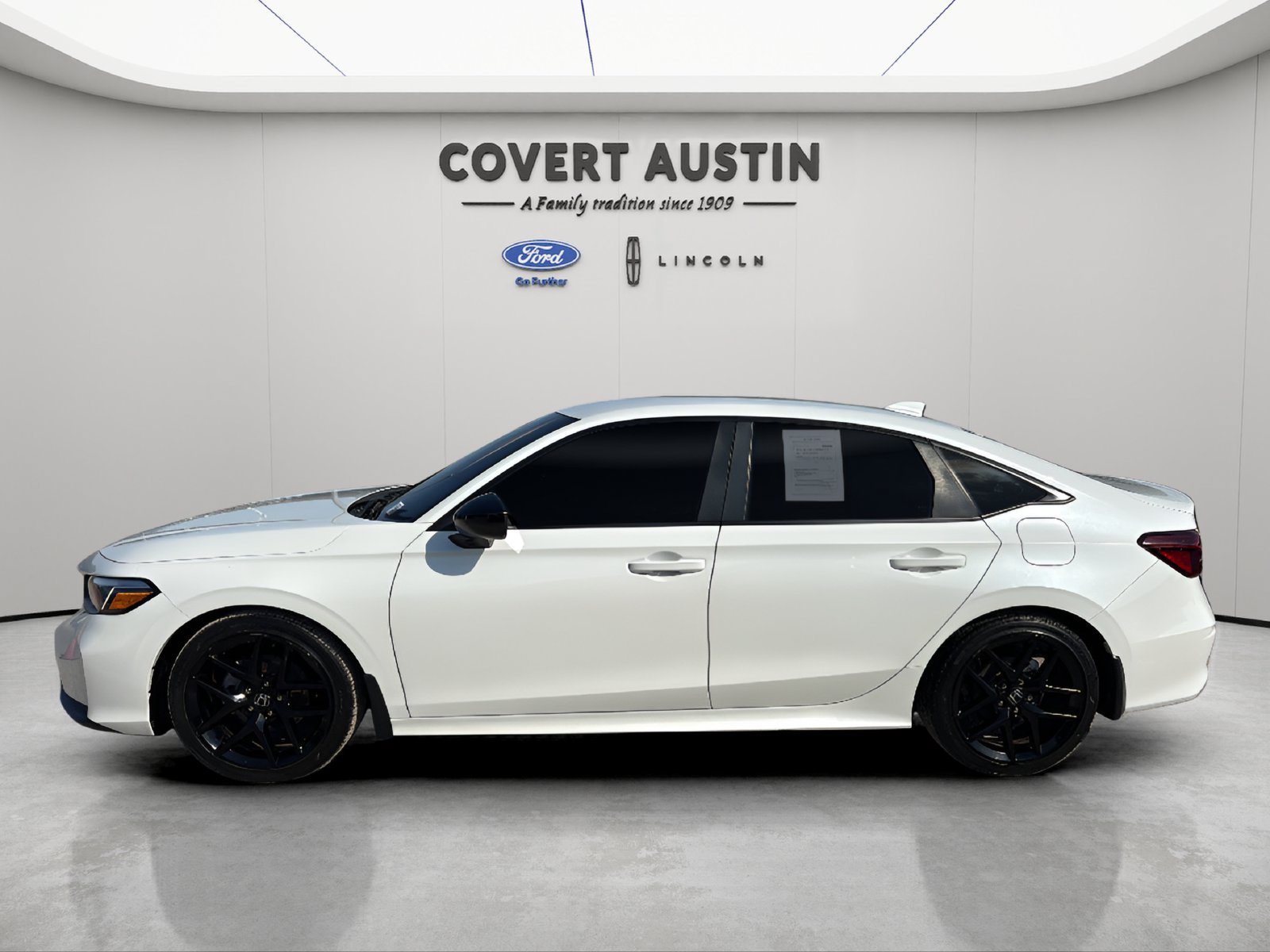 Used 2025 Honda Civic Sport image 2