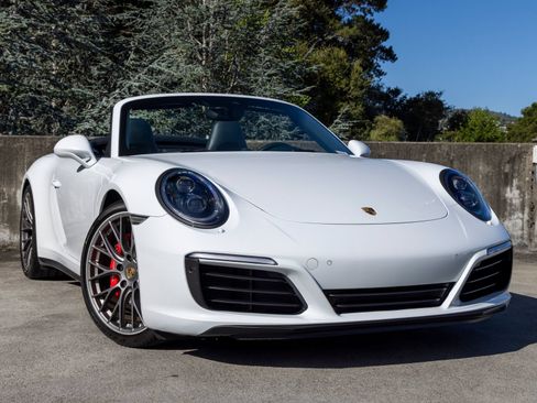 Used 2017 Porsche 911 Carrera 4S AWD/4WD image 9