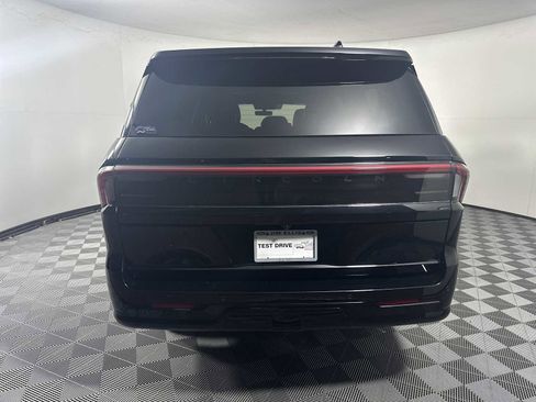 Used 2025 Lincoln Navigator L Reserve w/ Jet Appearance Package AWD/4WD image 6