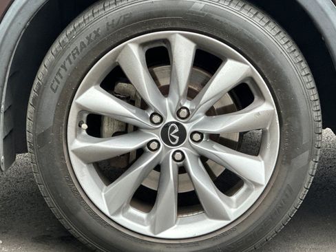 Used 2020 INFINITI QX50 Luxe w/ Navigation Package FWD image 34