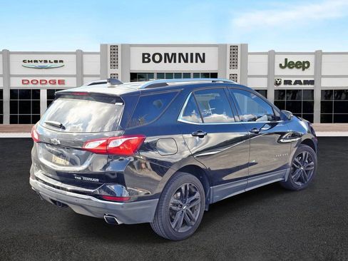 Used 2020 Chevrolet Equinox LT w/ Midnight Edition image 3