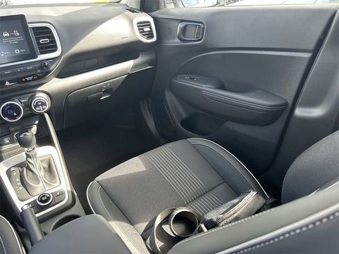 New 2026 Hyundai Venue SEL image 6