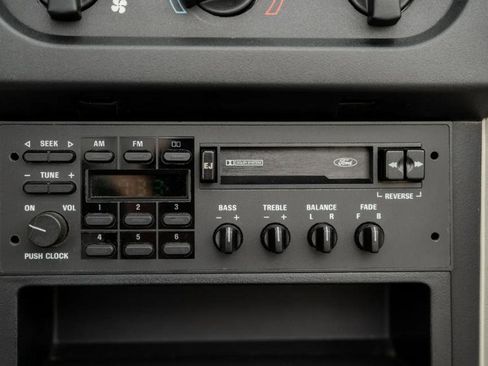 Used 1990 Ford Mustang LX image 16