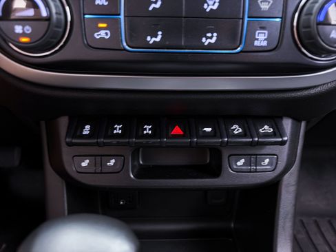 Used 2022 Chevrolet Colorado ZR2 AWD/4WD image 26
