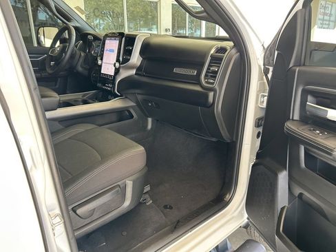 Used 2025 RAM 3500 Big Horn AWD/4WD image 28