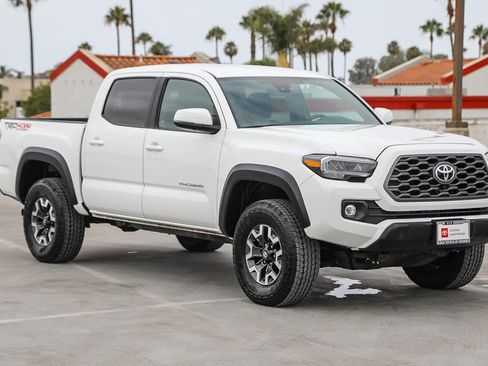 Certified 2023 Toyota Tacoma TRD Off-Road w/ Advanced Technology Package AWD/4WD image 5