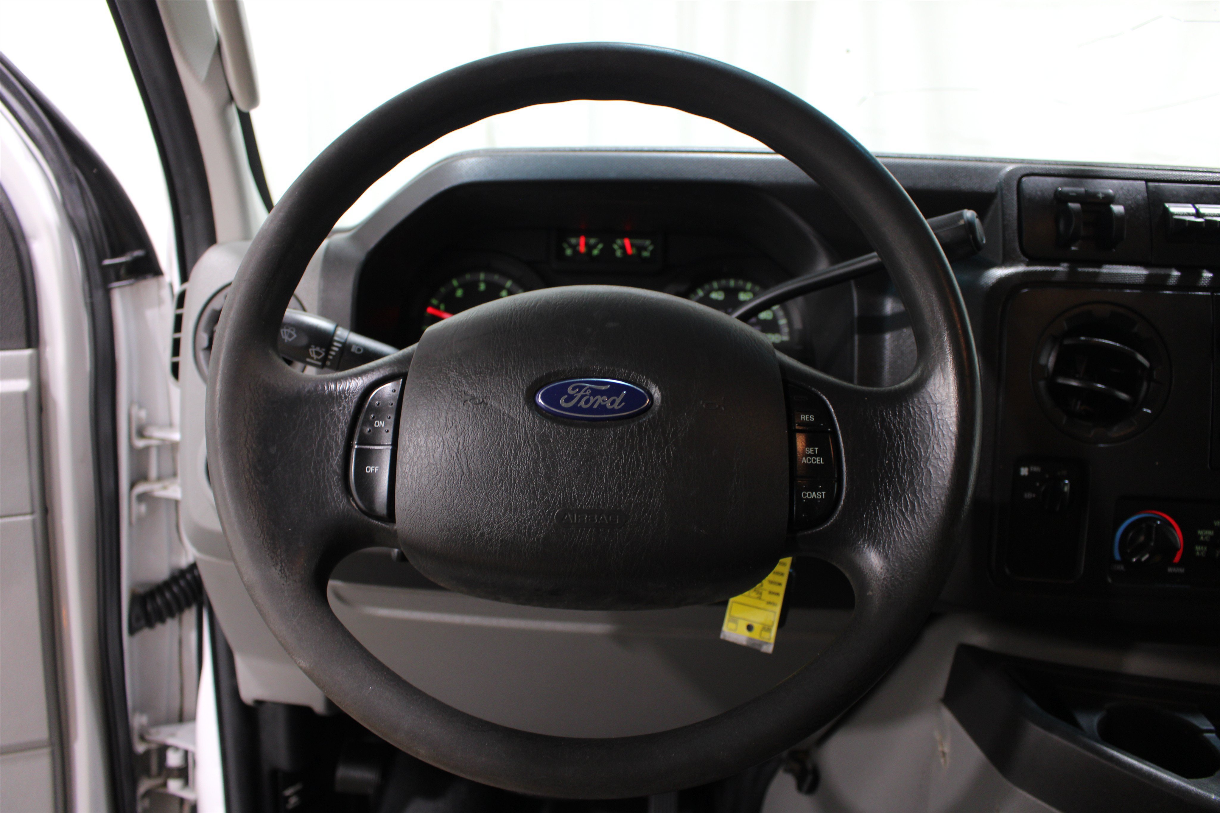 Used 2012 Ford E-350 and Econoline 350 Super Duty w/ PWR Locks & Windows Group RWD image 9