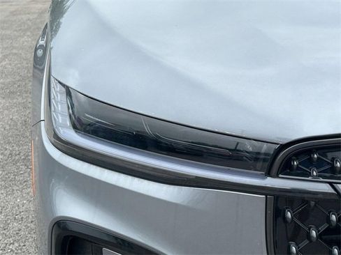 New 2025 Lincoln Nautilus Premier w/ Equipment Group 102A image 9