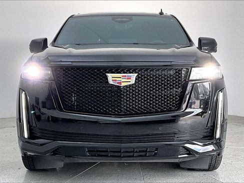 Used 2024 Cadillac Escalade Sport w/ Touring Package AWD/4WD image 3