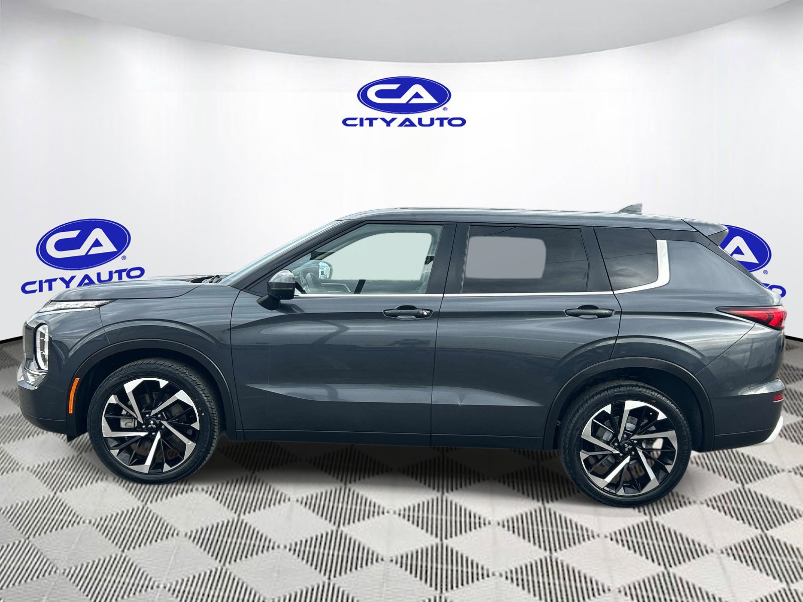 Used 2024 Mitsubishi Outlander SE FWD image 7