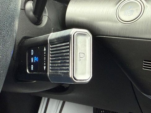 Used 2024 Hyundai Kona SEL FWD image 22