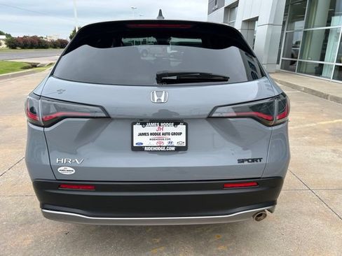 Used 2024 Honda HR-V Sport image 7