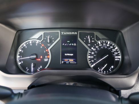 Used 2025 Toyota Tundra SR5 AWD/4WD image 18