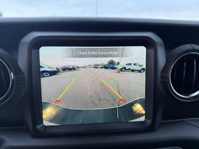 Used 2021 Jeep Gladiator Overland AWD/4WD image 19