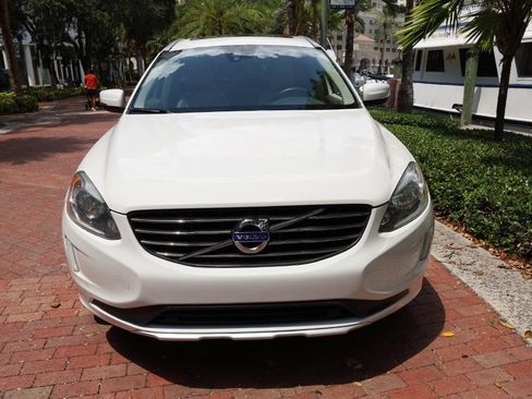 Used 2015 Volvo XC60 T6 w/ Proximity Package AWD/4WD image 20