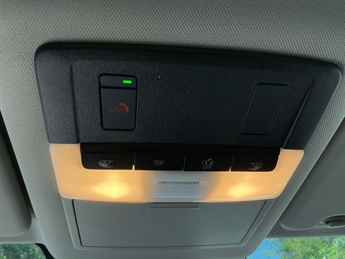 Certified 2023 Nissan Rogue SV FWD image 20