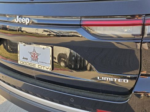 New 2026 Jeep Grand Cherokee Limited AWD/4WD image 5