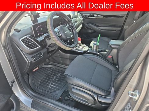 Used 2025 Kia Seltos S FWD image 8