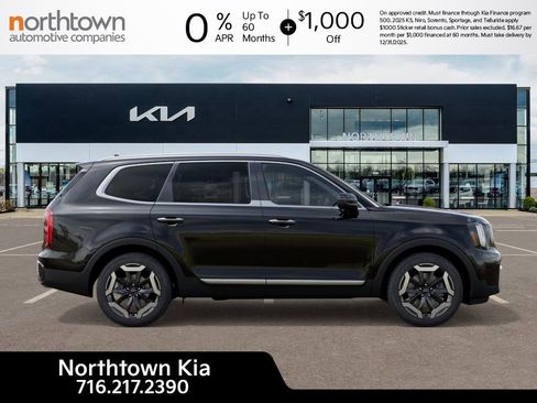 New 2025 Kia Telluride S image 8