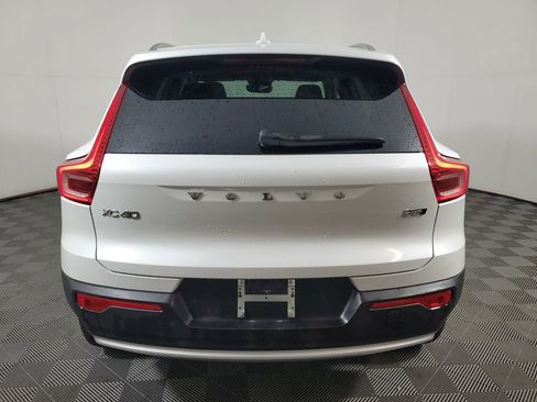 Used 2024 Volvo XC40 B5 Plus w/ Climate Package AWD/4WD image 5