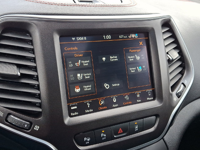Used 2019 Jeep Cherokee Trailhawk AWD/4WD image 18