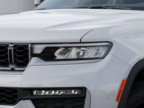 New 2026 Jeep Grand Cherokee Limited image 10