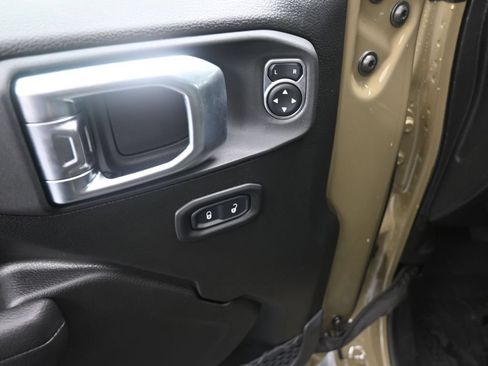 New 2026 Jeep Gladiator Sport AWD/4WD image 13