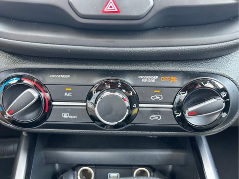 Used 2021 Kia Soul S FWD image 31