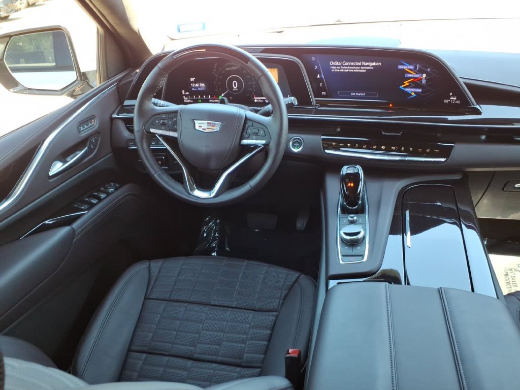 Used 2024 Cadillac Escalade Sport Platinum w/ LPO, ONYX Package AWD/4WD image 6