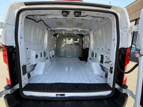 Used 2022 Ford Transit 150 Low Roof RWD image 17